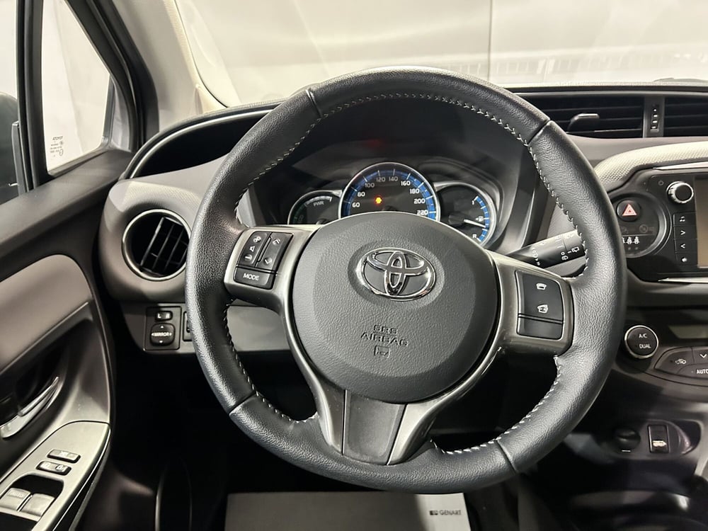 Toyota Yaris usata a Milano (10)