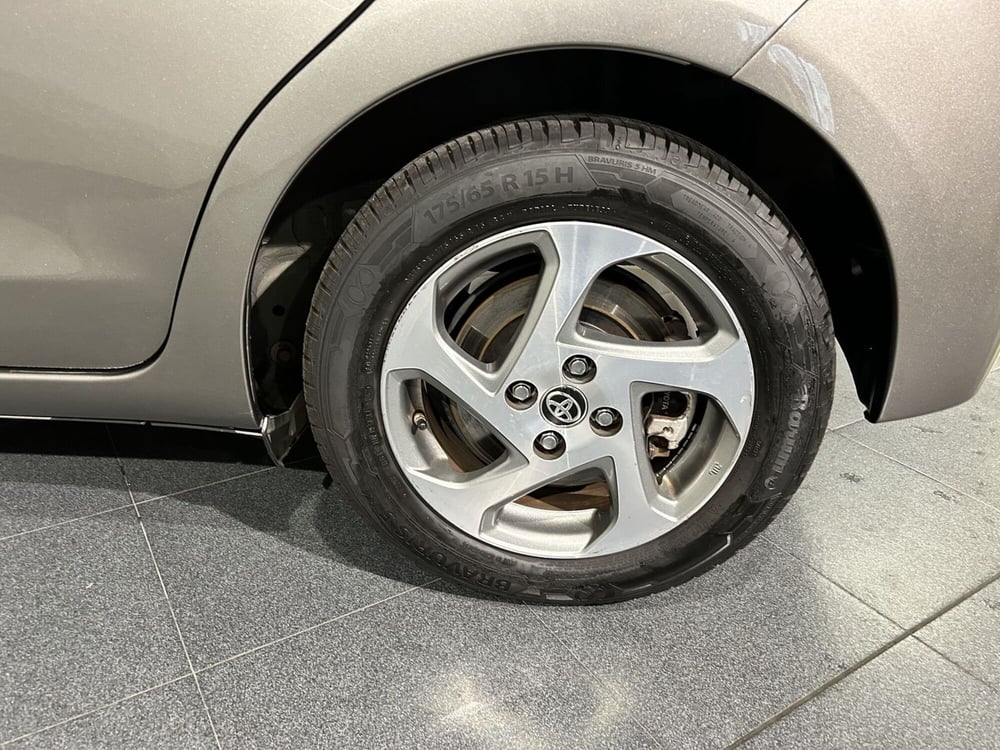 Toyota Yaris usata a Milano (15)