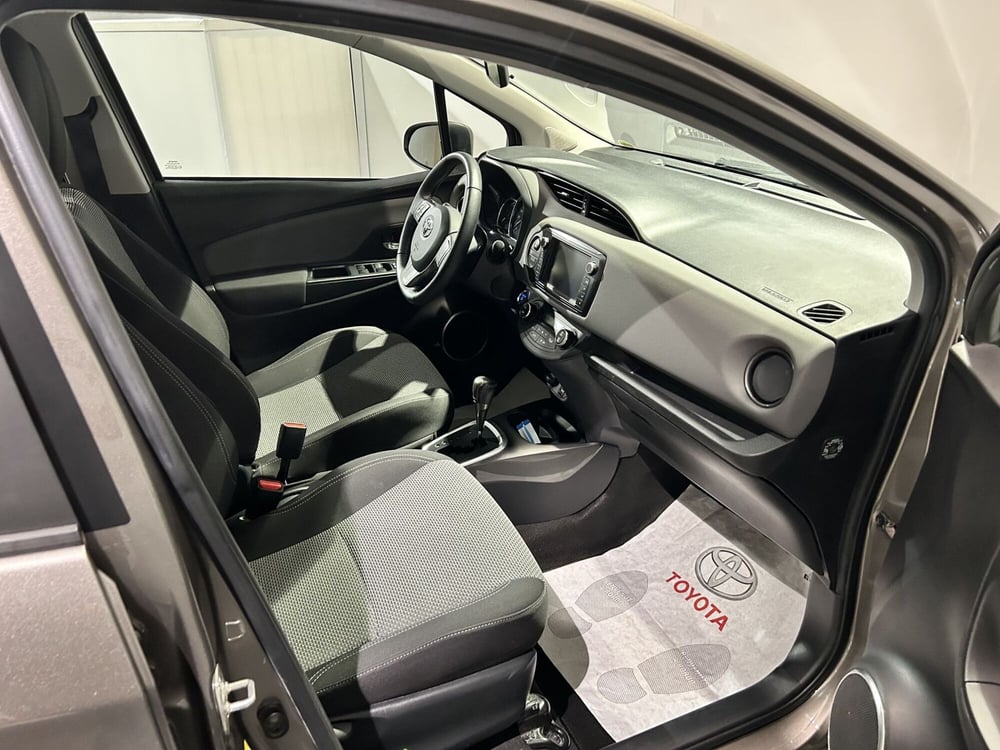 Toyota Yaris usata a Milano (6)
