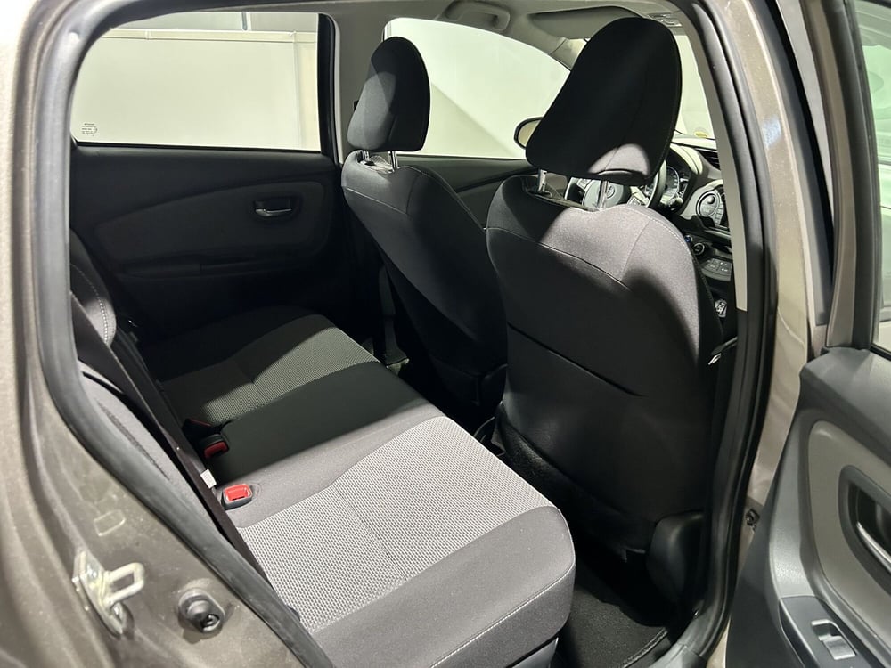 Toyota Yaris usata a Milano (8)