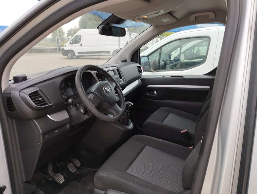 Toyota Proace Verso usata a Cremona (5)
