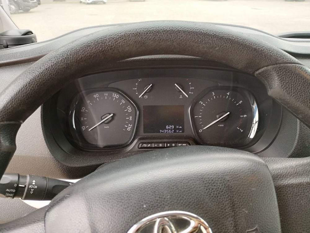 Toyota Proace Verso usata a Cremona (7)