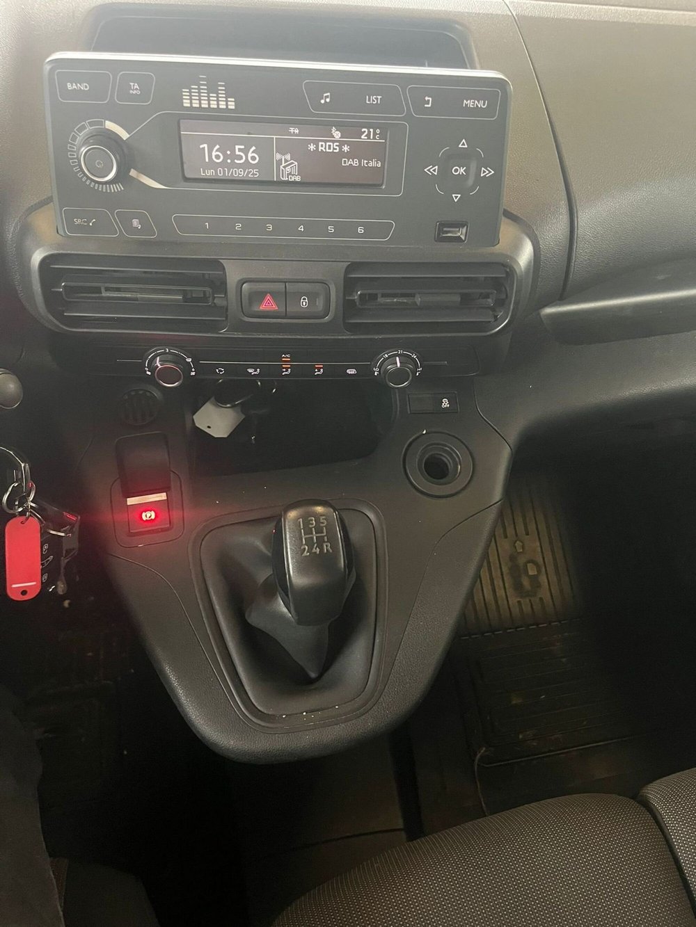 Toyota Proace City usata a Cremona (13)