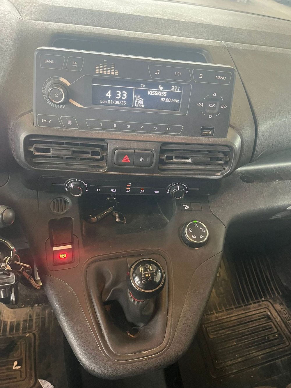 Toyota Proace City usata a Cremona (11)