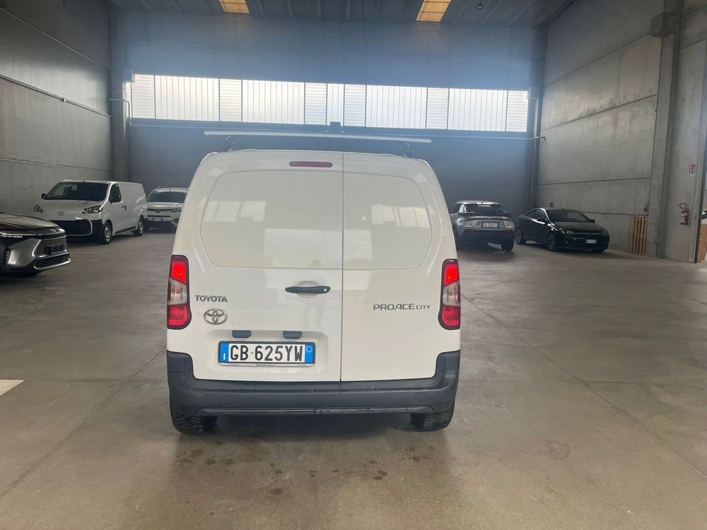 Toyota Proace City usata a Cremona (4)