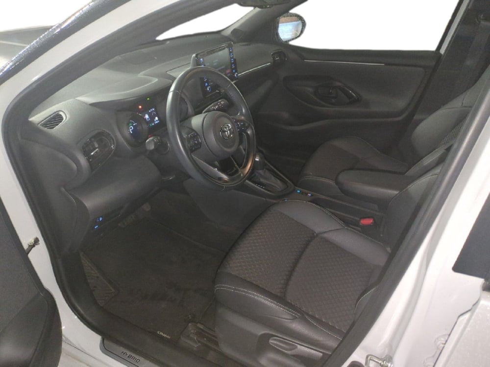 Toyota Yaris usata a Milano (12)