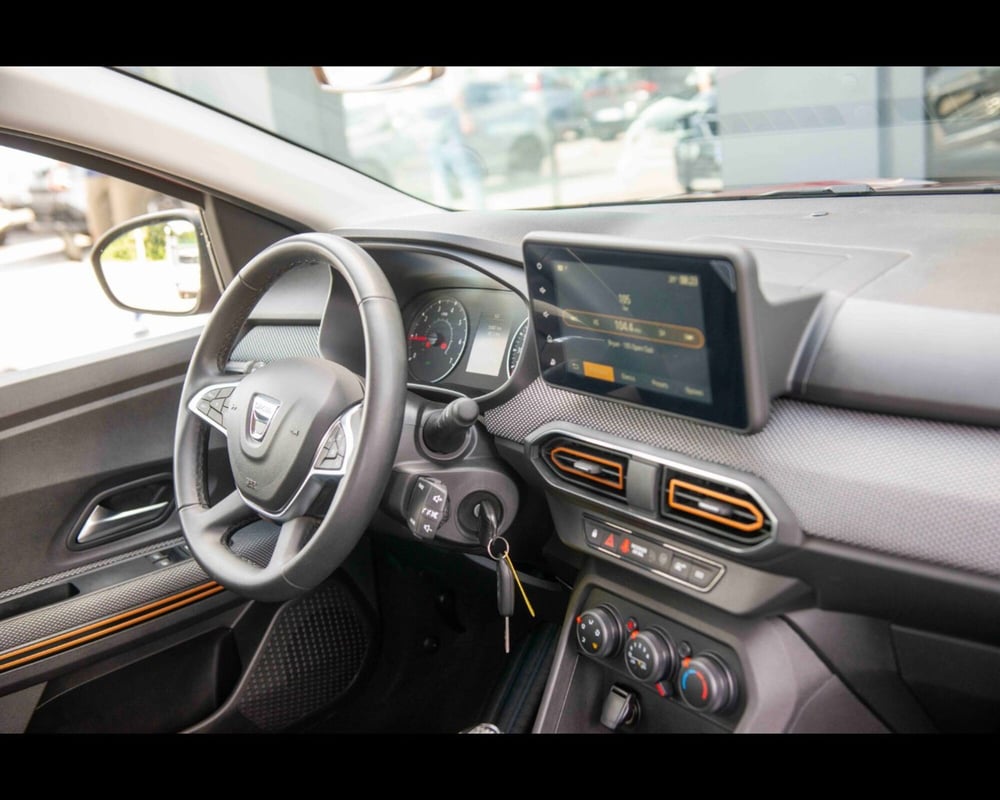 Dacia Sandero usata a Venezia (13)