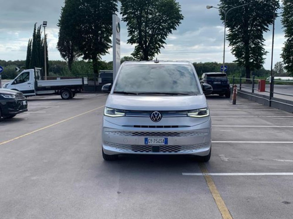 Volkswagen Multivan usata a Lucca (2)