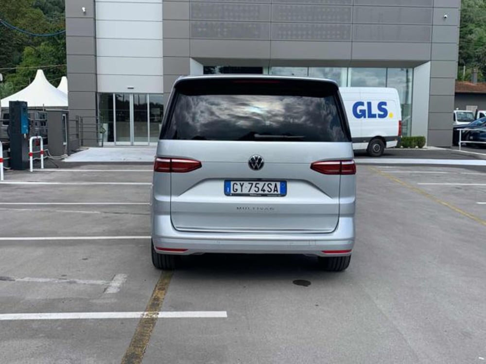 Volkswagen Multivan usata a Lucca (6)