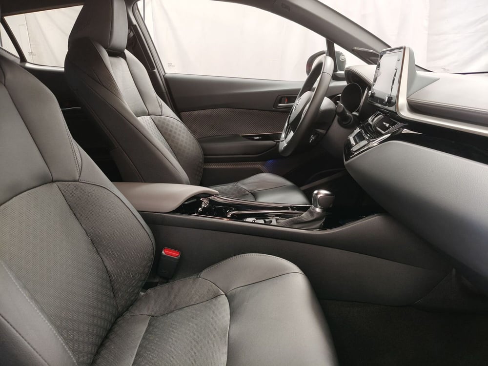 Toyota Toyota C-HR usata a Frosinone (6)