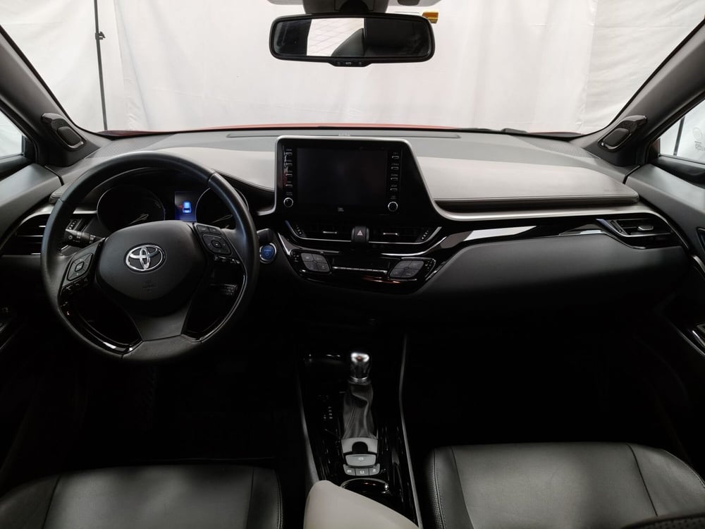 Toyota Toyota C-HR usata a Frosinone (9)