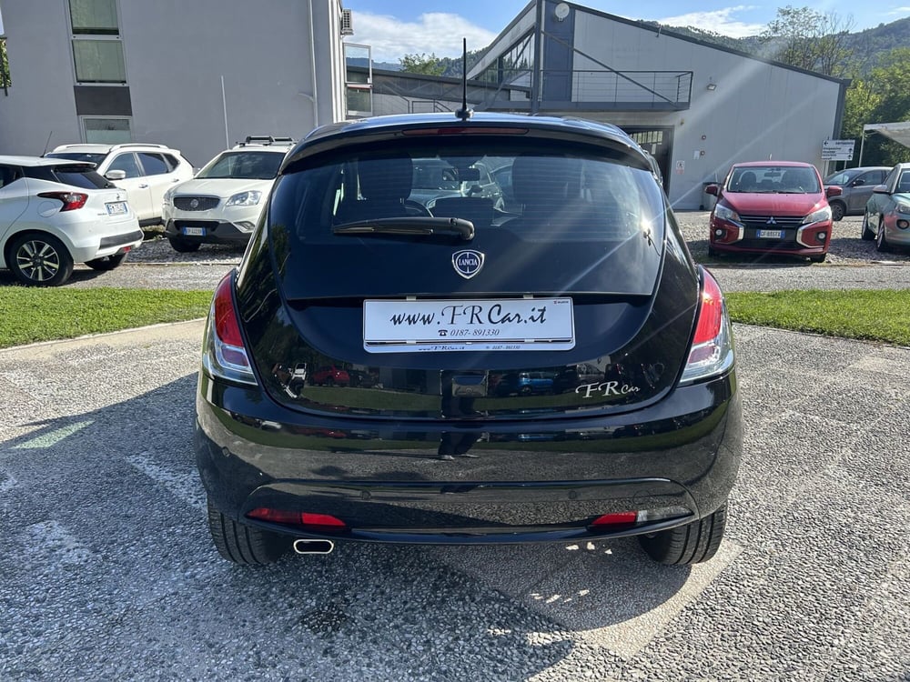 Lancia Ypsilon usata a La Spezia (6)