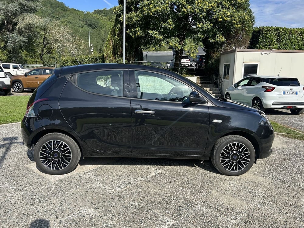 Lancia Ypsilon usata a La Spezia (8)