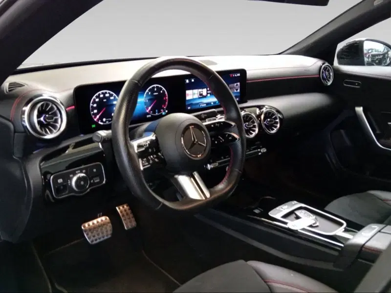 Mercedes-Benz CLA Shooting Brake usata a Firenze (9)