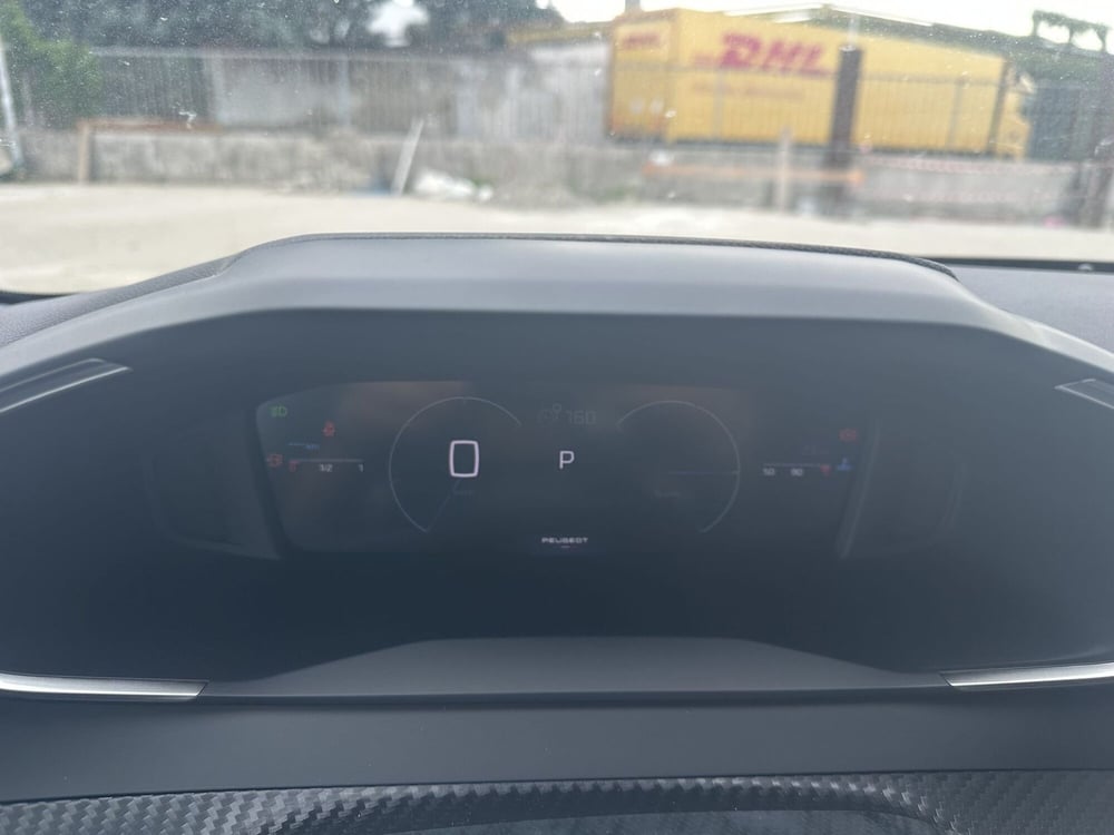 Peugeot 208 nuova a Milano (14)