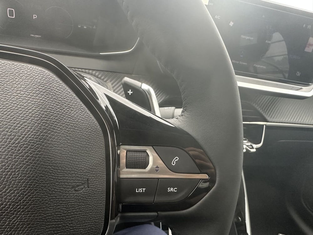 Peugeot 208 nuova a Milano (16)