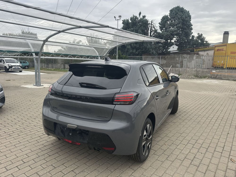 Peugeot 208 nuova a Milano (5)
