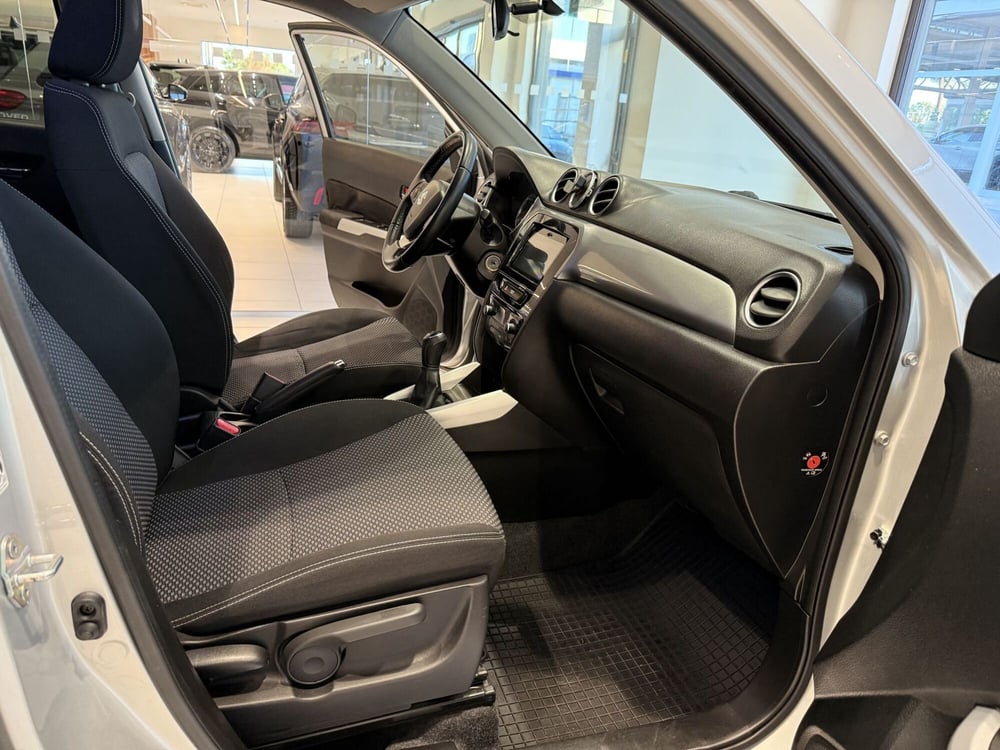 Suzuki Vitara usata a Latina (18)