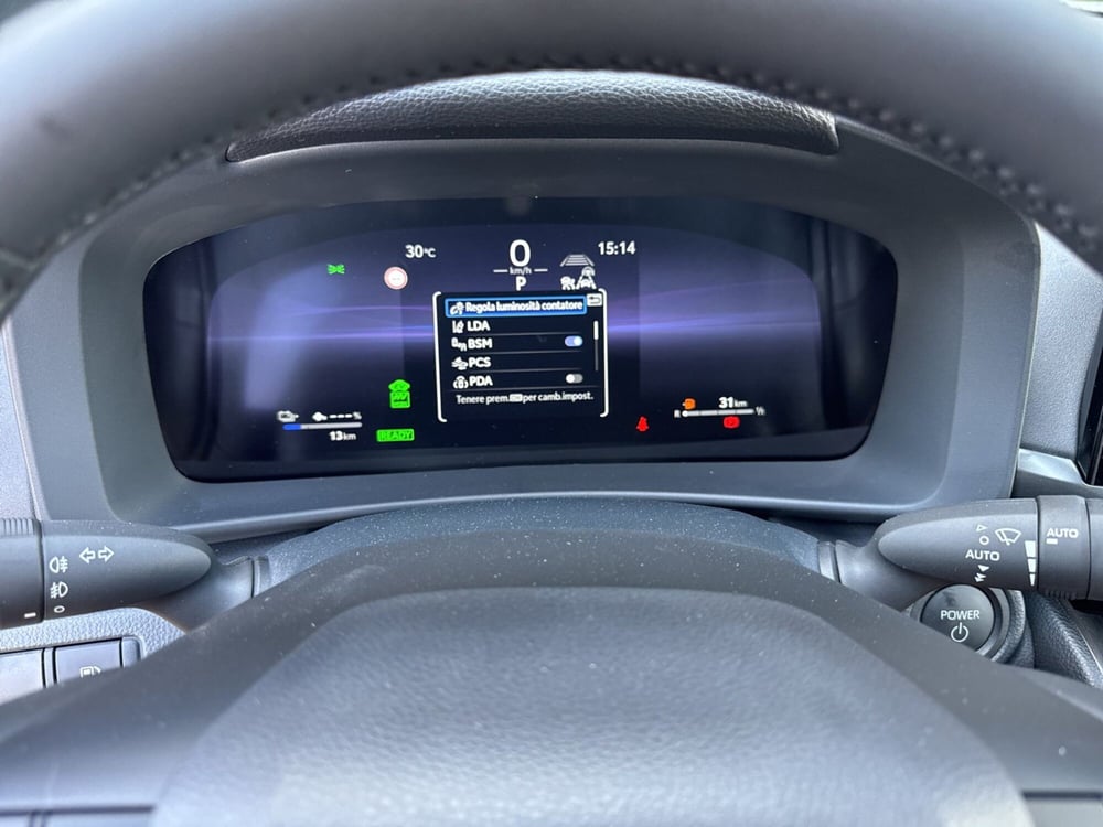 Toyota Toyota C-HR nuova a Ferrara (17)