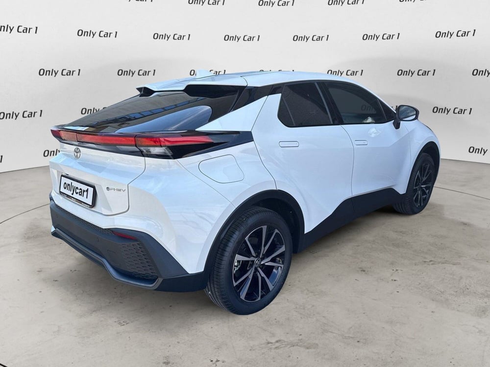 Toyota Toyota C-HR nuova a Ferrara (4)
