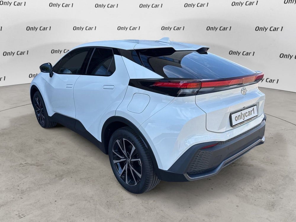 Toyota Toyota C-HR nuova a Ferrara (5)