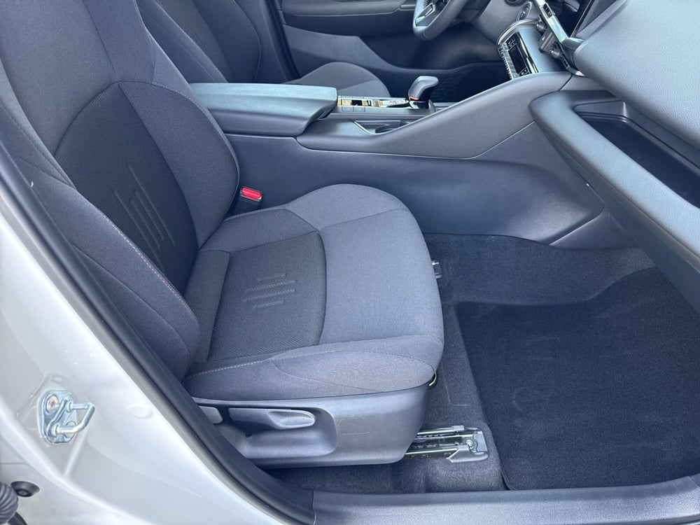 Toyota Toyota C-HR nuova a Ferrara (9)