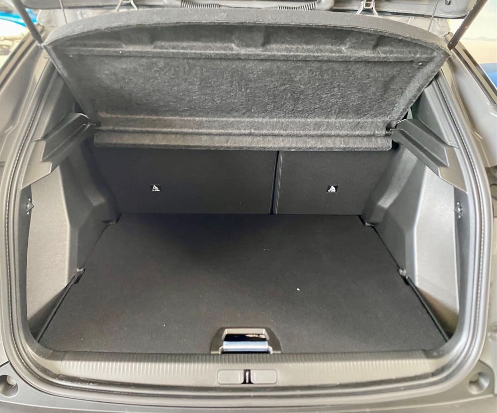 Peugeot 2008 nuova a Bari (8)