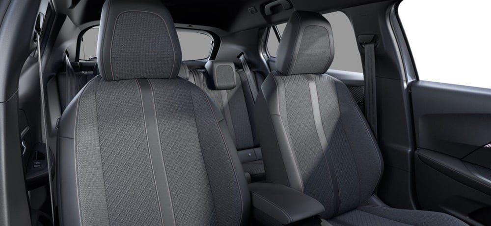 Peugeot 2008 nuova a Bari (9)