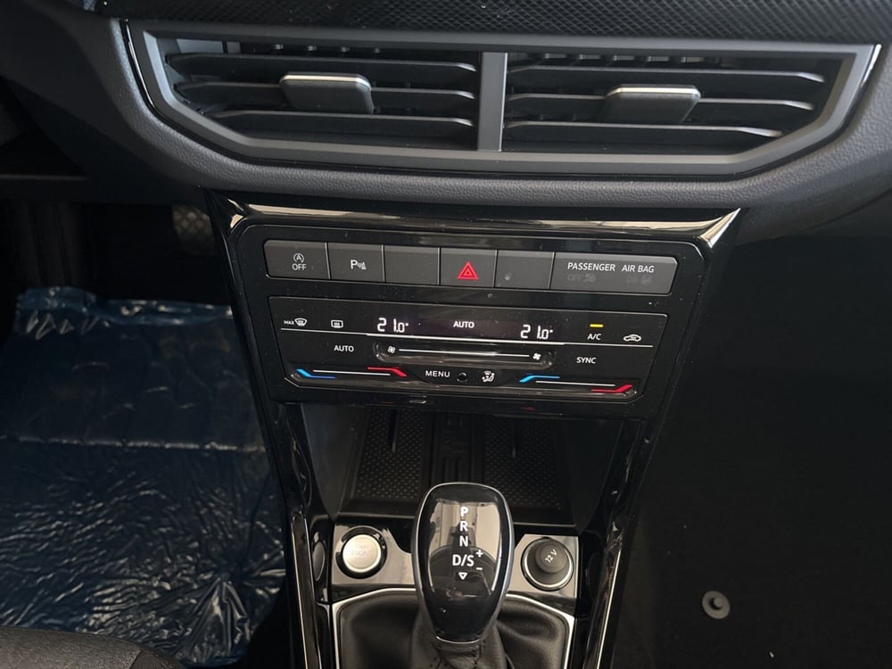 Volkswagen T-Cross nuova a Salerno (18)
