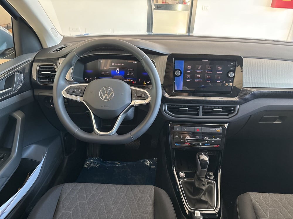 Volkswagen T-Cross nuova a Salerno (8)
