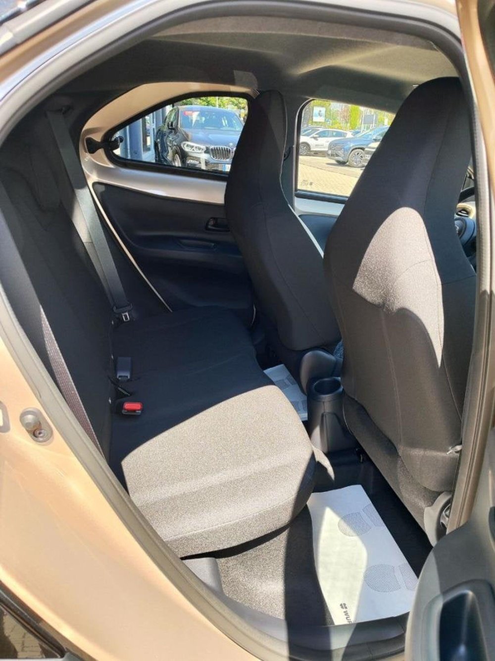Toyota Aygo X nuova a Perugia (7)