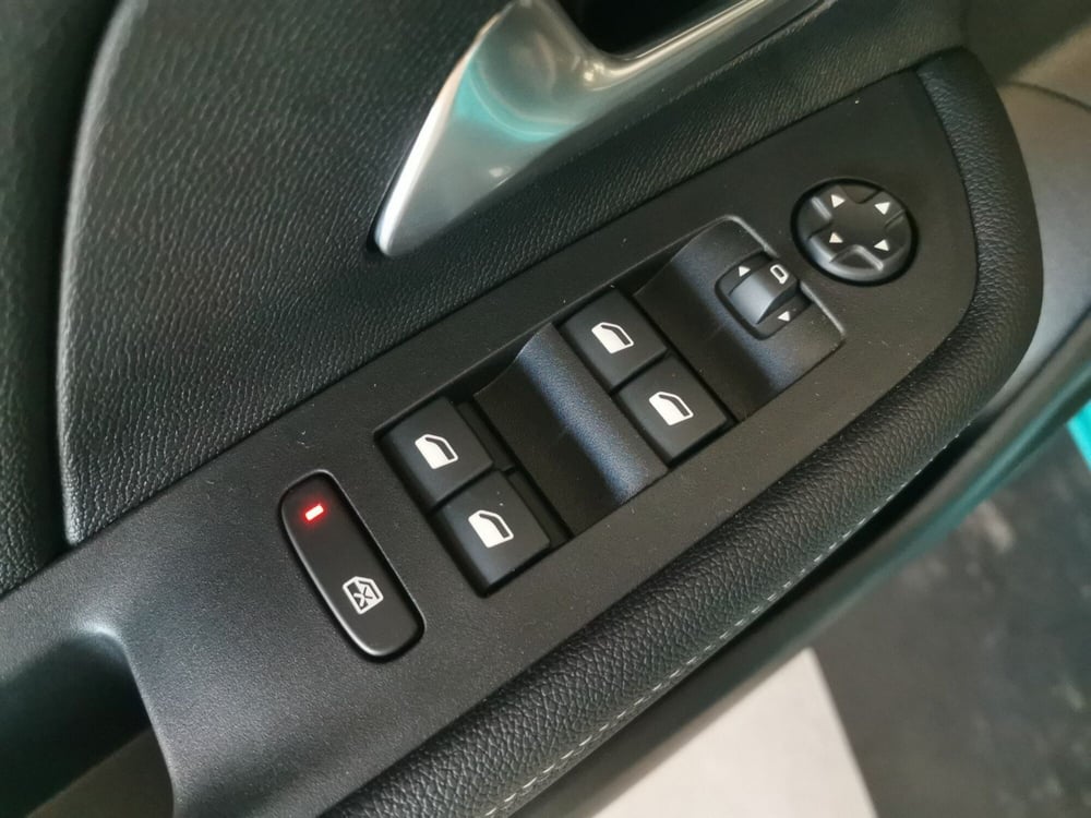 Opel Mokka nuova a Brindisi (18)