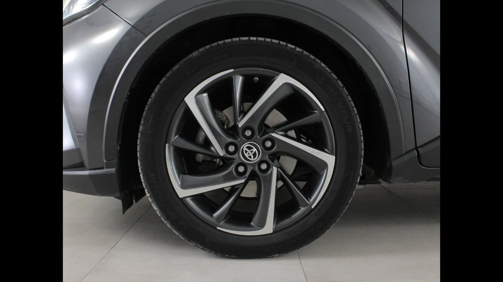 Toyota Toyota C-HR usata a Palermo (15)