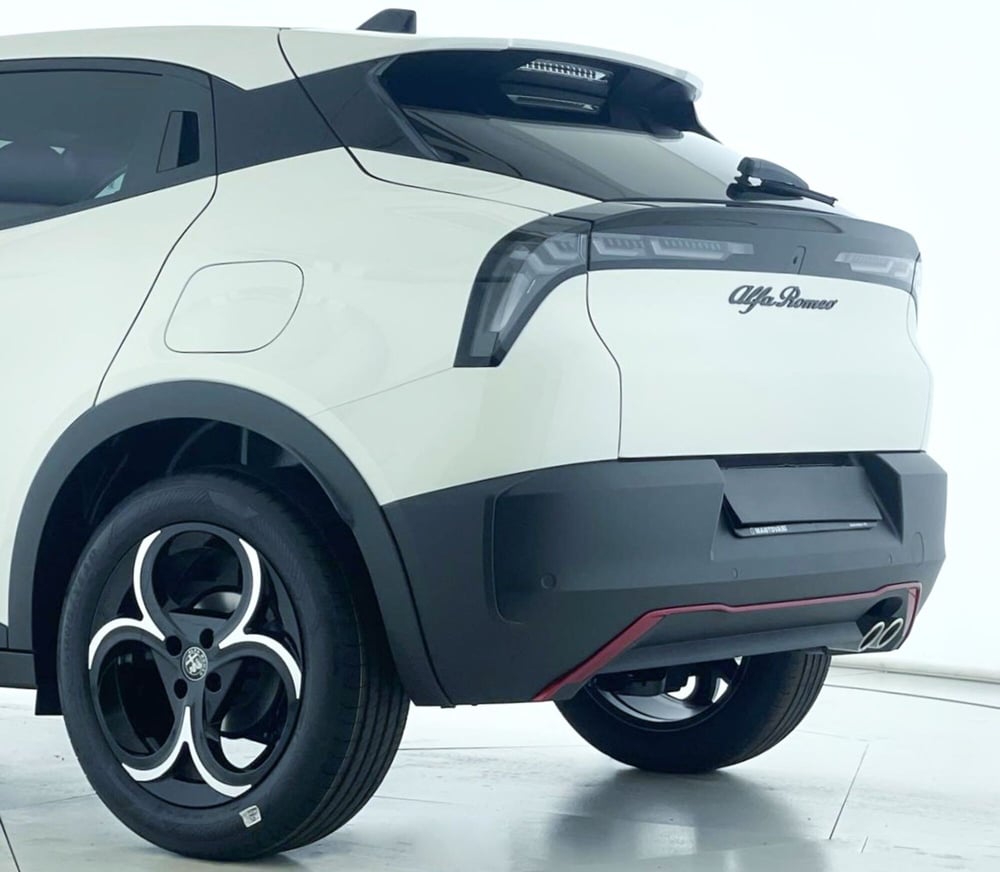 Alfa Romeo Junior nuova a Perugia (6)
