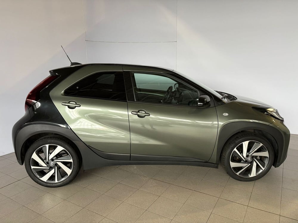 Toyota Aygo X usata a Monza e Brianza (7)