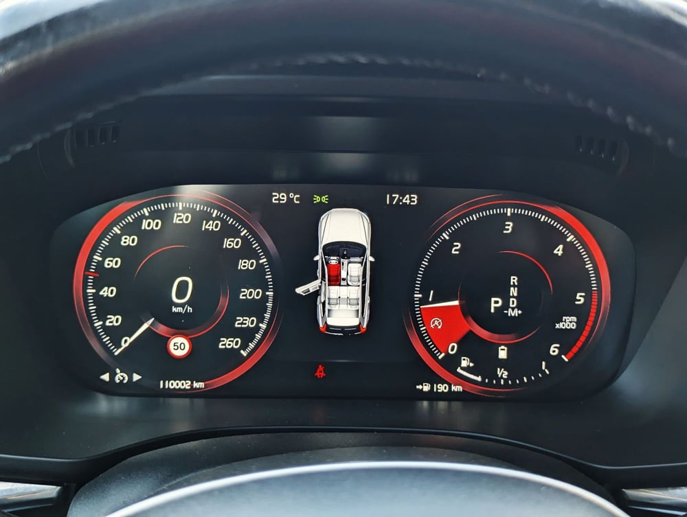 Volvo XC60 usata a Pescara (10)