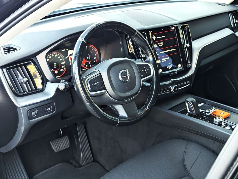Volvo XC60 usata a Pescara (6)