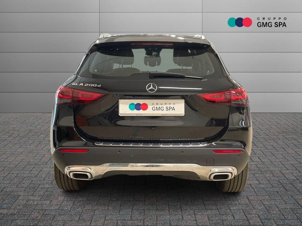 Mercedes-Benz GLA SUV usata a Prato (4)