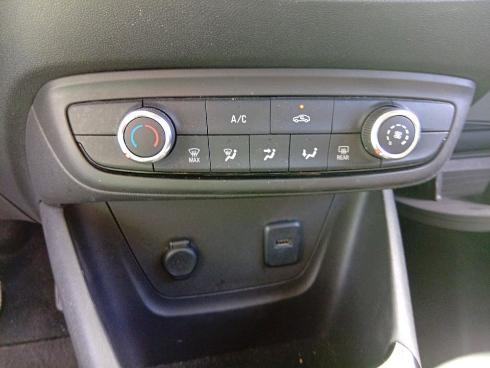 Opel Crossland X usata a Catania (17)