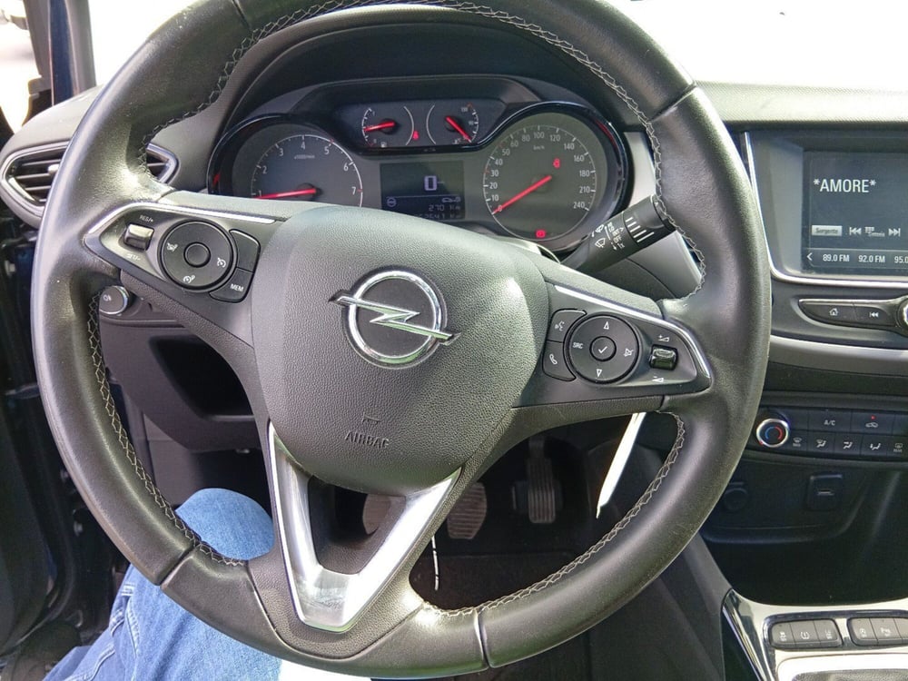 Opel Crossland X usata a Catania (18)