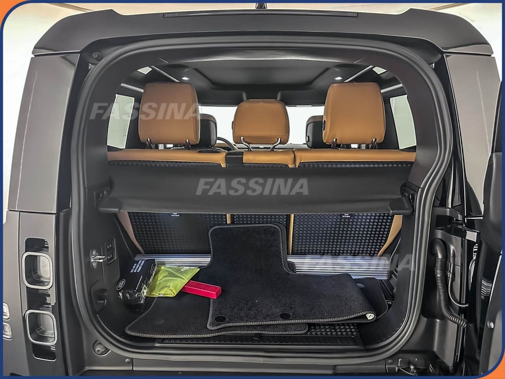 Land Rover Defender usata a Milano (10)