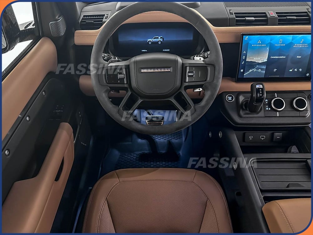 Land Rover Defender usata a Milano (11)