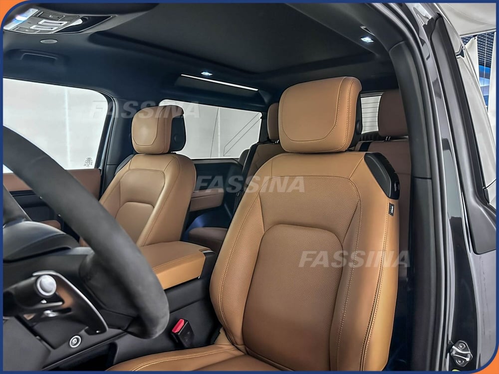 Land Rover Defender usata a Milano (8)