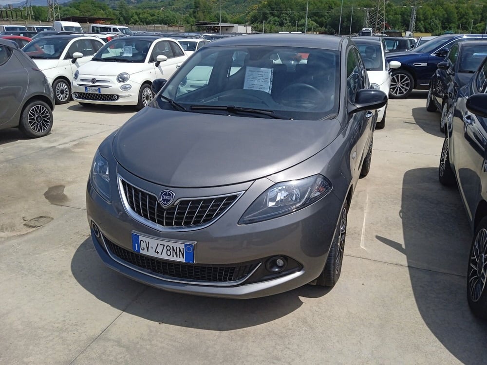 Lancia Ypsilon usata a Cosenza (2)
