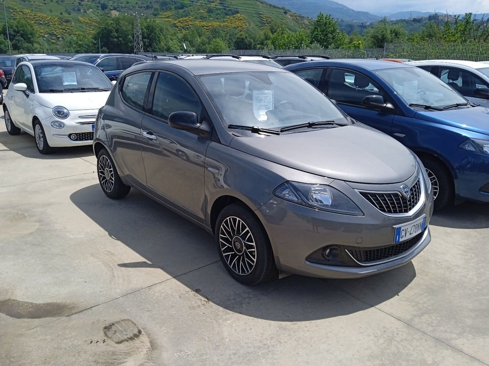 Lancia Ypsilon usata a Cosenza (8)
