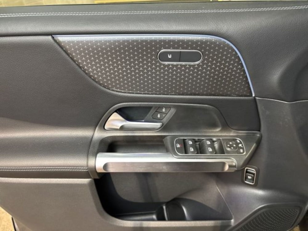 Mercedes-Benz GLB nuova a Bologna (10)