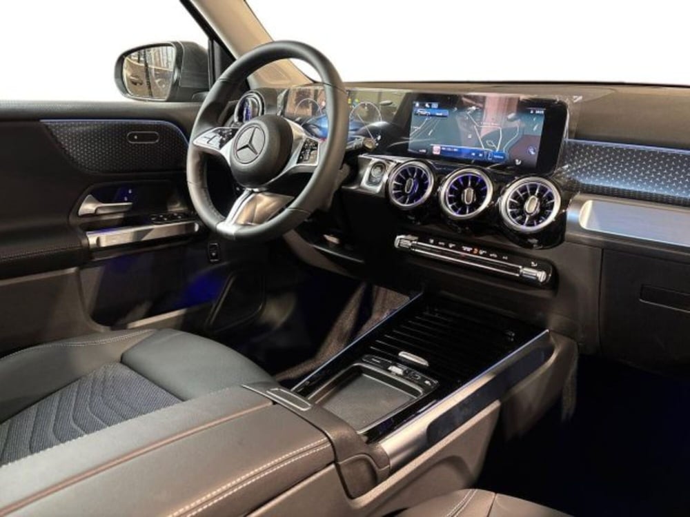 Mercedes-Benz GLB nuova a Bologna (15)