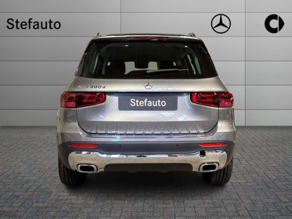 Mercedes-Benz GLB nuova a Bologna (6)