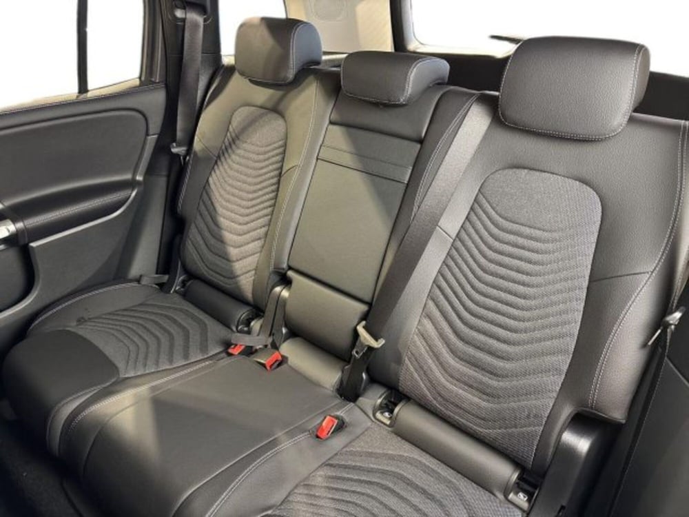 Mercedes-Benz GLB nuova a Bologna (9)