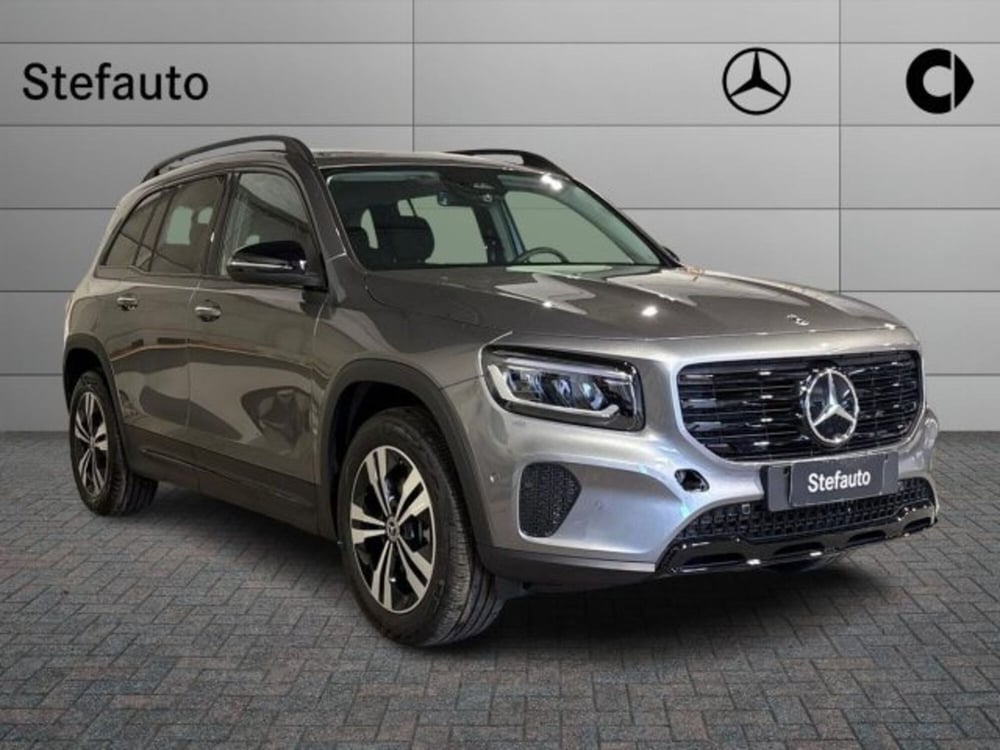 Mercedes-Benz GLB nuova a Bologna